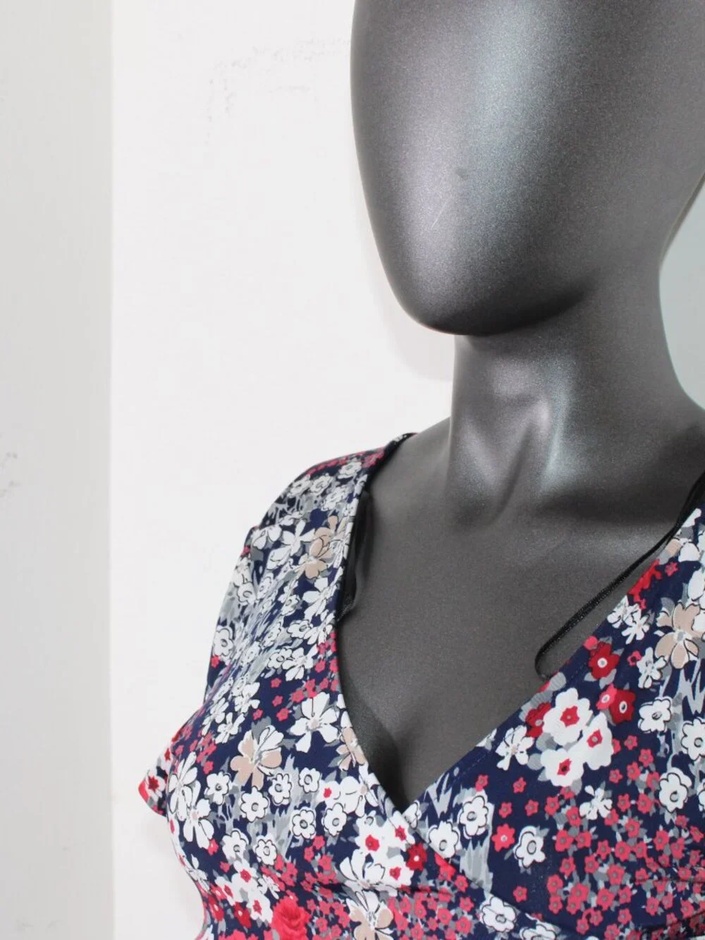 Kaileigh Amandine Floral Faux-Wrap Knit Dress Navy Red Medium